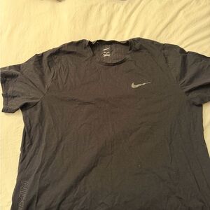Nike Men's Dark Gray Short Sleeve Tee